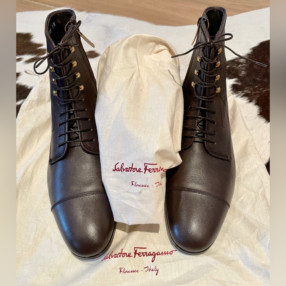 Hi Top Salvatore Ferragamo Leather Boots